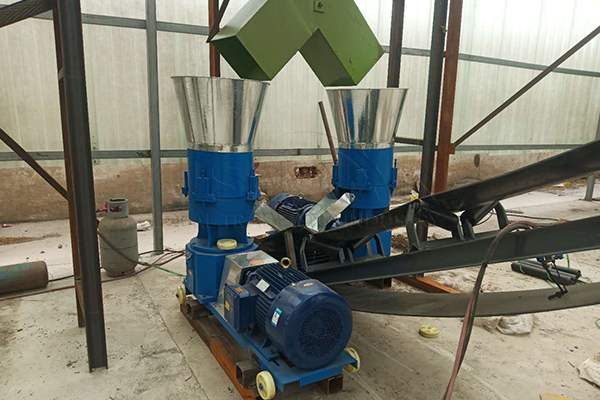 Гранулятор-для-органических-удобрений-с-плоской-матрицей