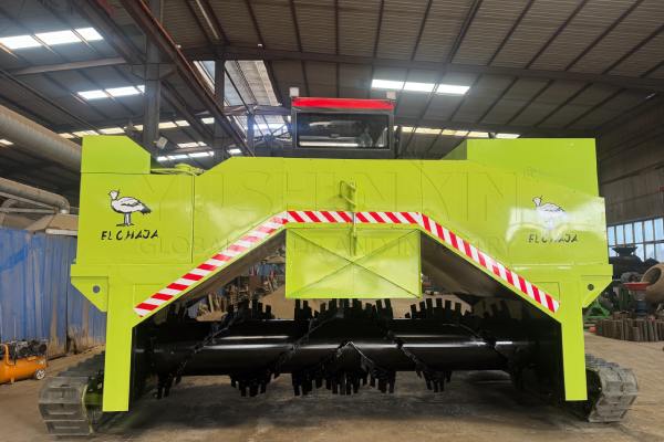 полностью-гидравлического-гусеничного-ворошителя